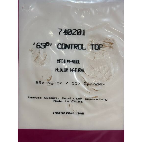 2010 SILKIES Control Top Pantyhose Size Medium Nude/Natural Color New Sealed - Picture 4 of 5